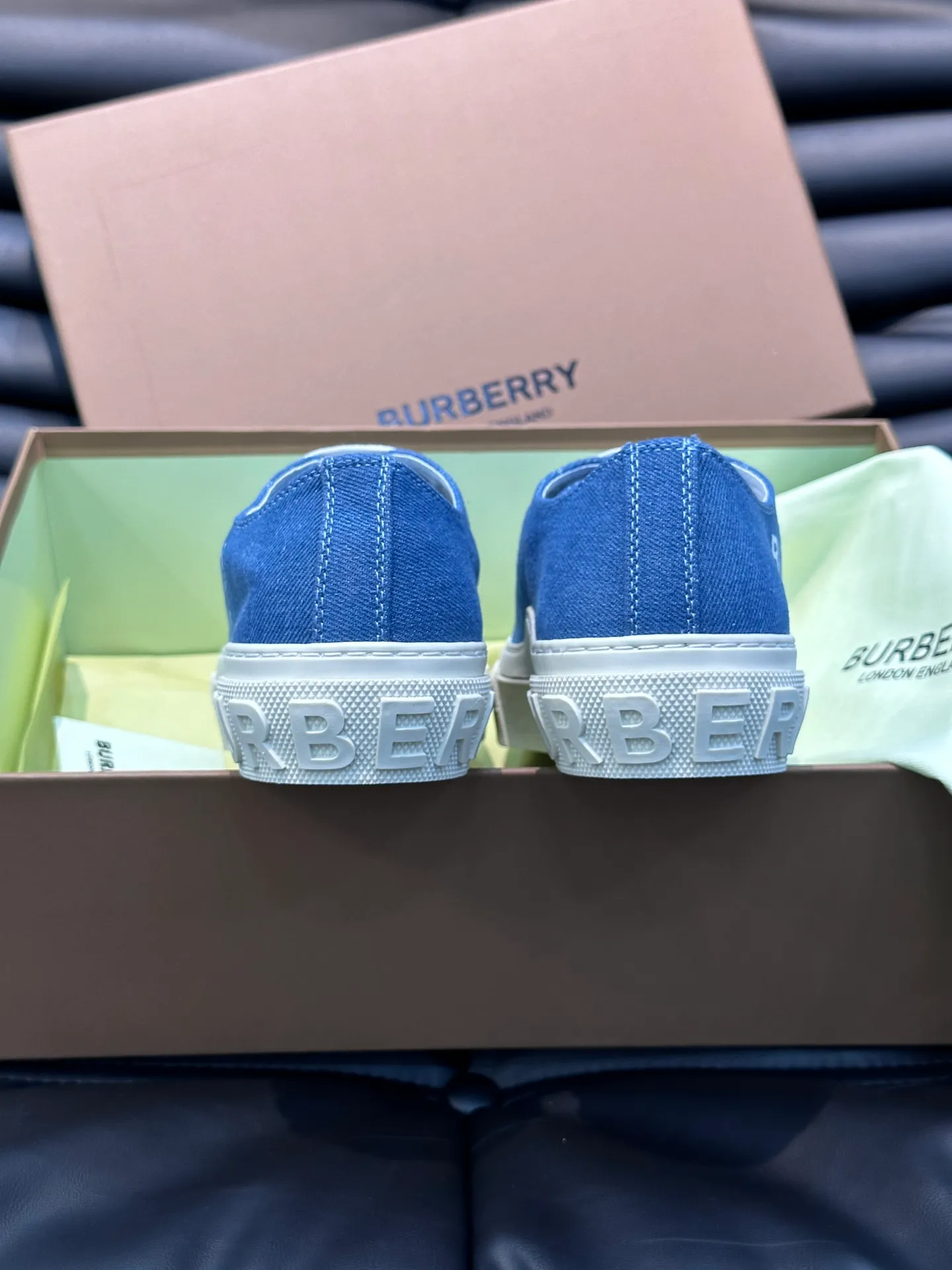 Men's shoes 💰p380 "BURBERR*" men's classic low-top sneakers, reinterpreted with Vintage retro plaid cotton material and decorated with a new brand logo. First-layer sheepskin lining, embossed Burberry lettering logo on the heel, T men's shoes 💰pU original outsole! Size: 38-44 (45 customized)